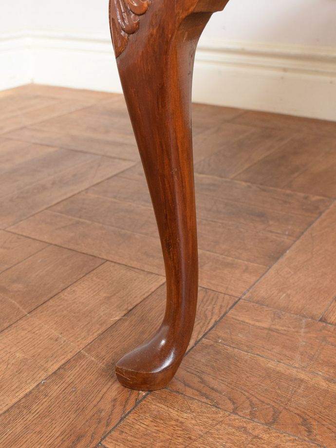 アンティーク家具の脚