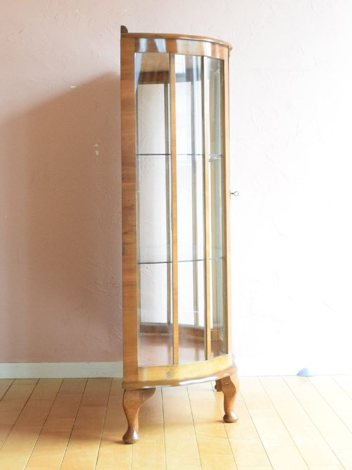 キャビネットの側面