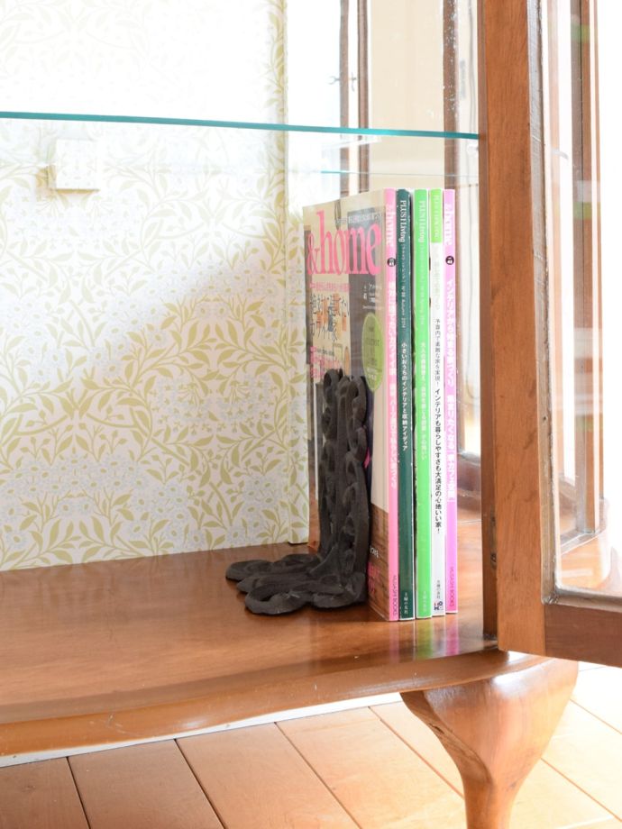 収納たっぷりのキャビネット