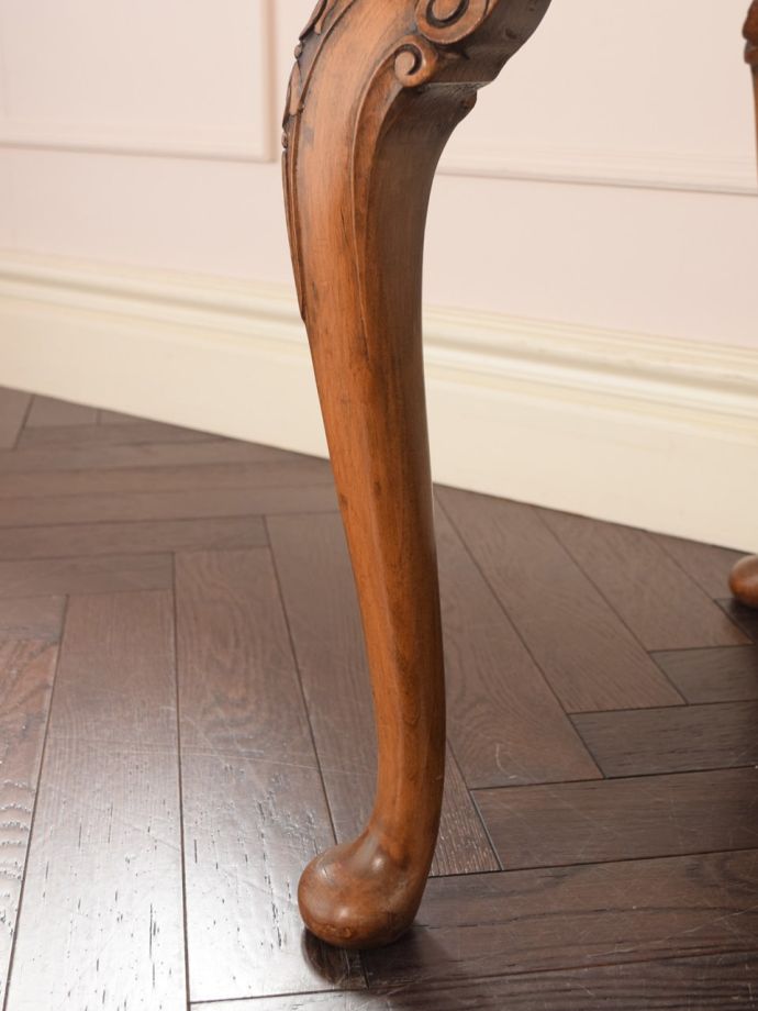 アンティーク家具の脚