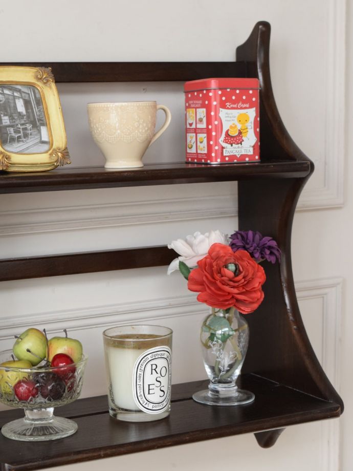 おしゃれなウォールシェルフ