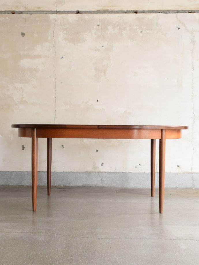 G-PLANのテーブルの側面