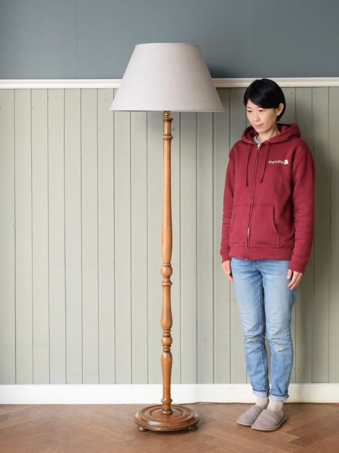 アンティークの照明、フロアランプ