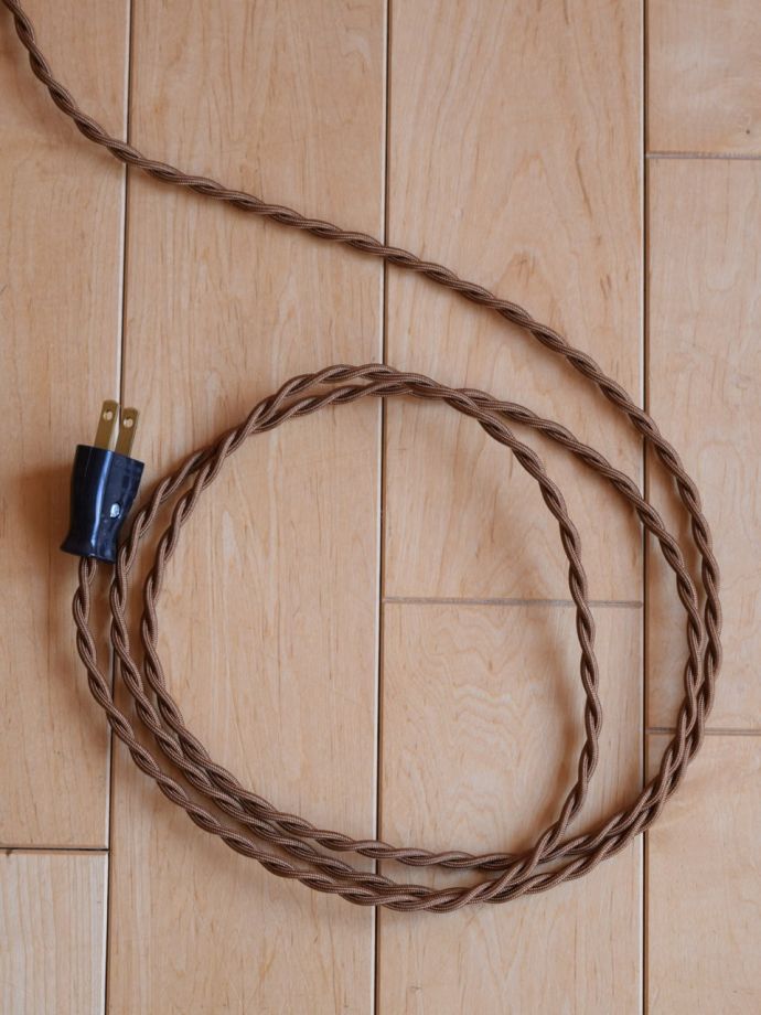 フロアランプのコード