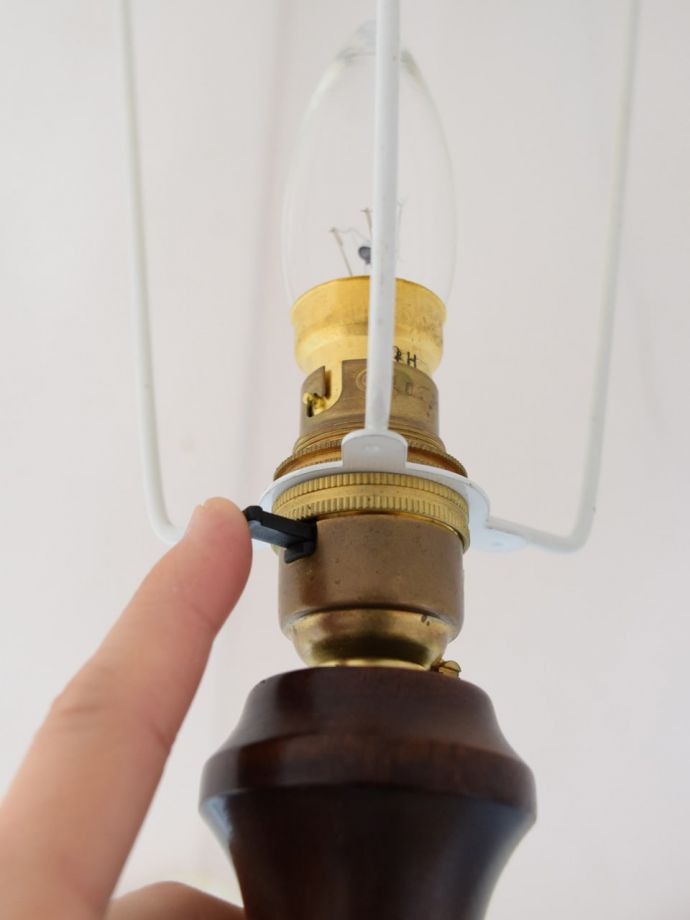 フロアランプのスイッチ