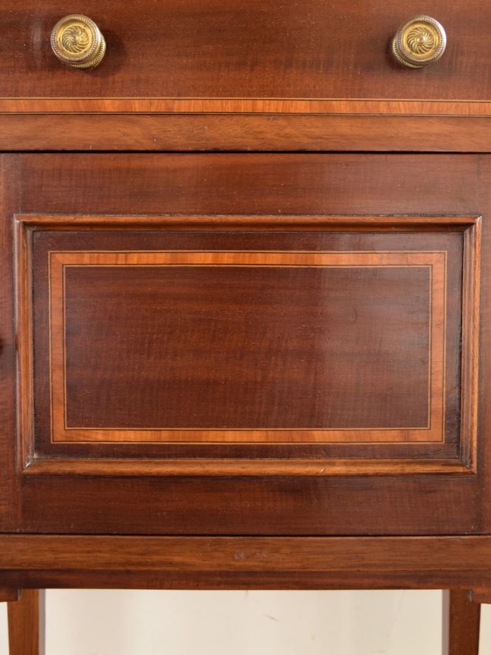 ドレッサーの装飾