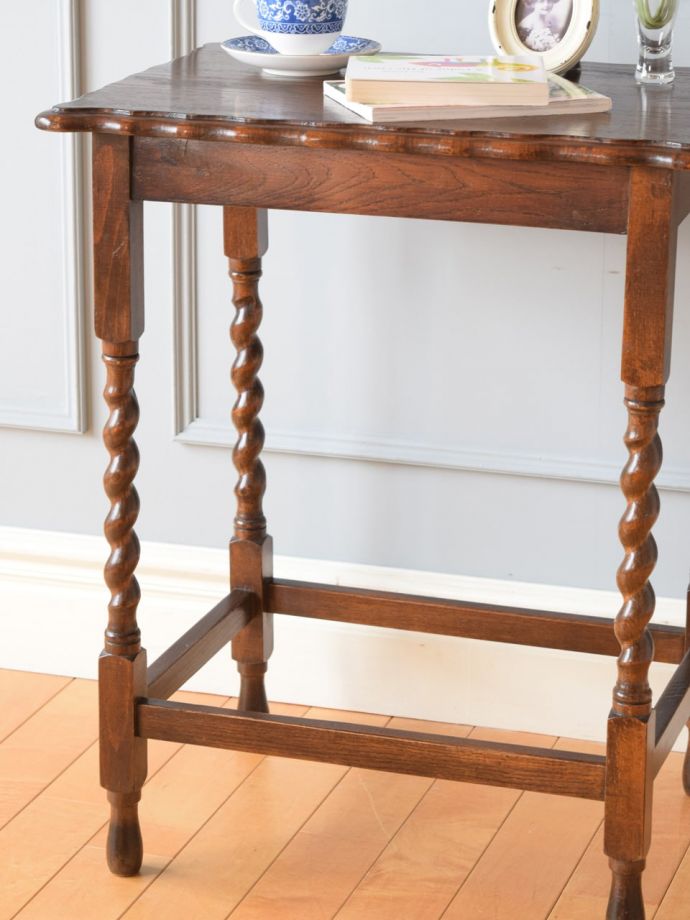 おしゃれなサイドテーブル