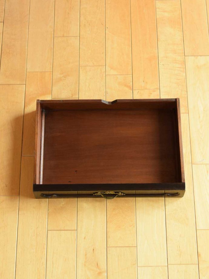 オケージョナルテーブルの引き出し