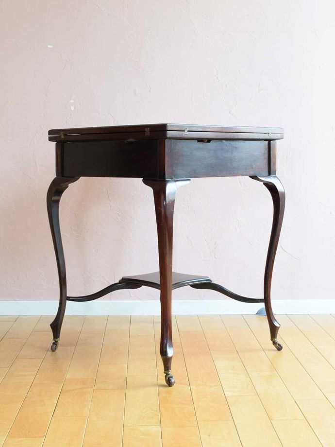 オケージョナルテーブルの側面