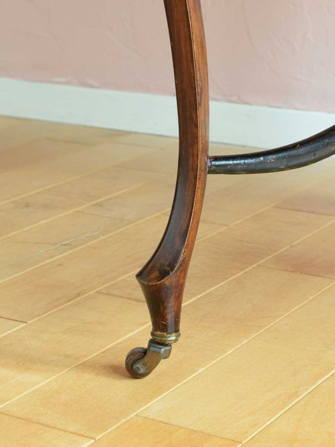 アンティーク家具の脚