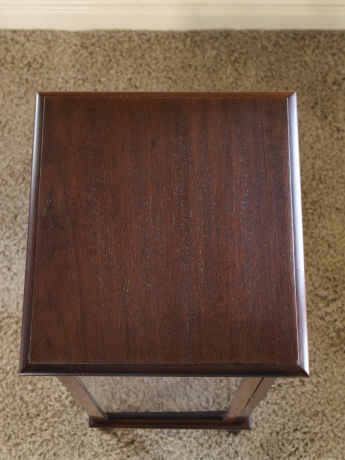 キャビネットの天板