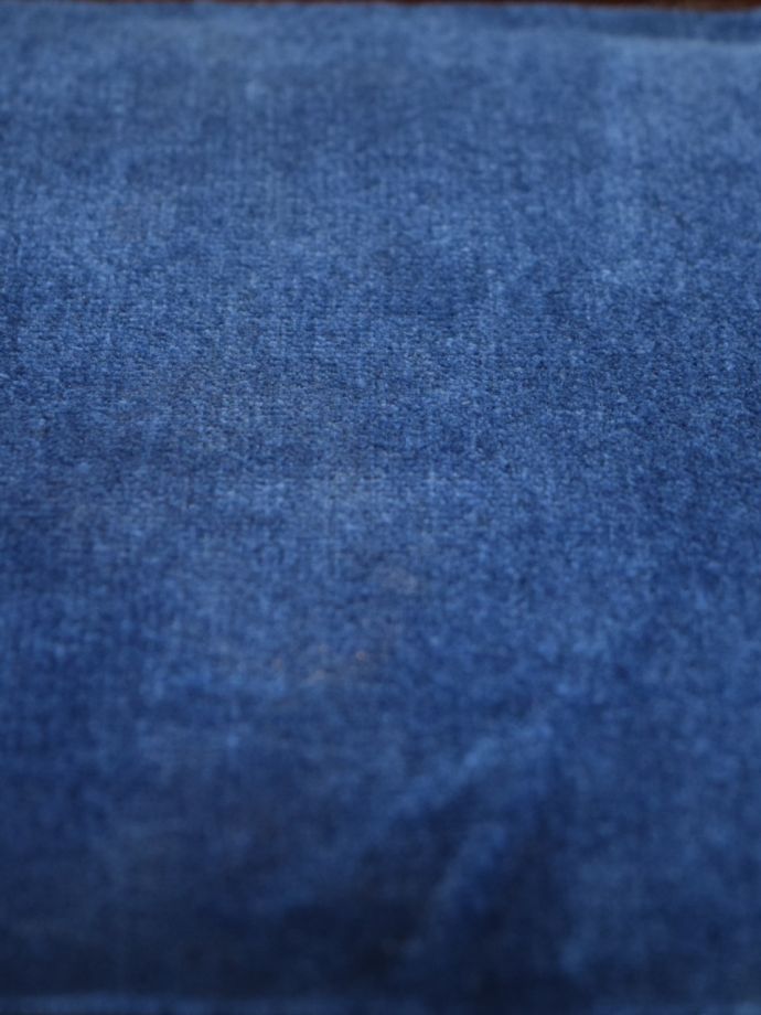 ガラスキャビネットの棚板の生地