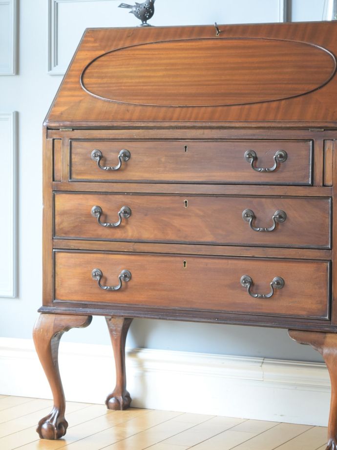 アンティーク家具らしさが漂うビューロー