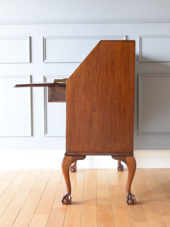 ビューローの側面