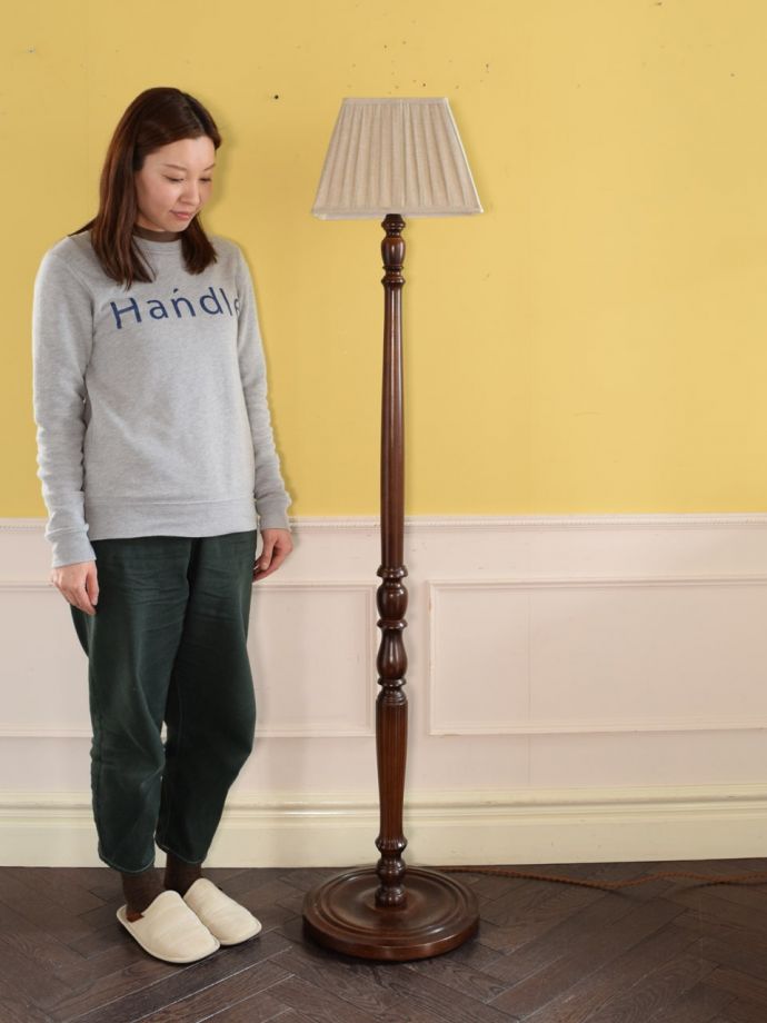 アンティークの照明、フロアランプ