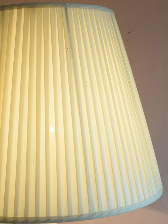 大切に使い続けられたオリジナルのシェード