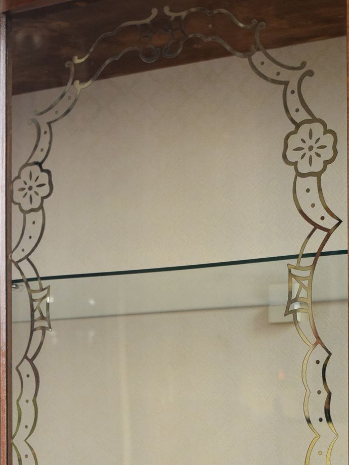 ガラス扉にある装飾