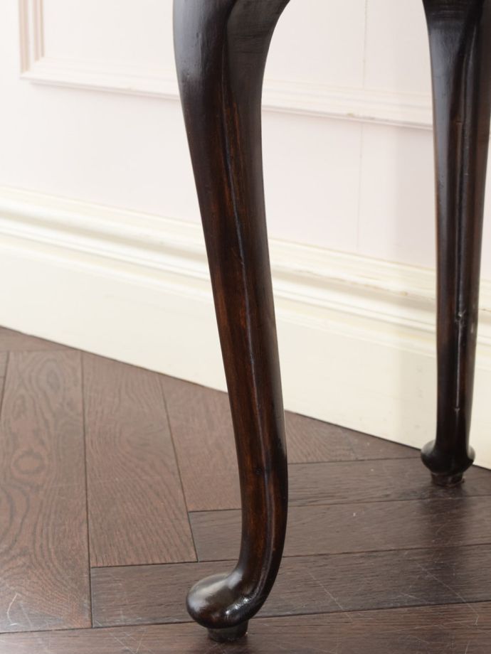 アンティーク家具の脚