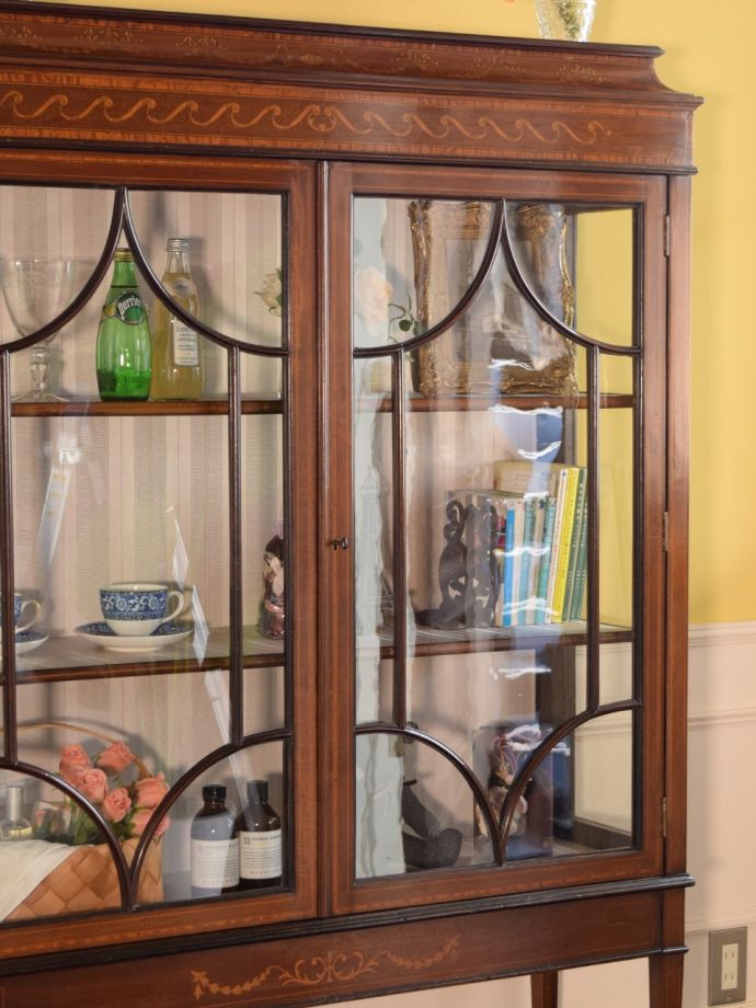 アンティークガラスの扉