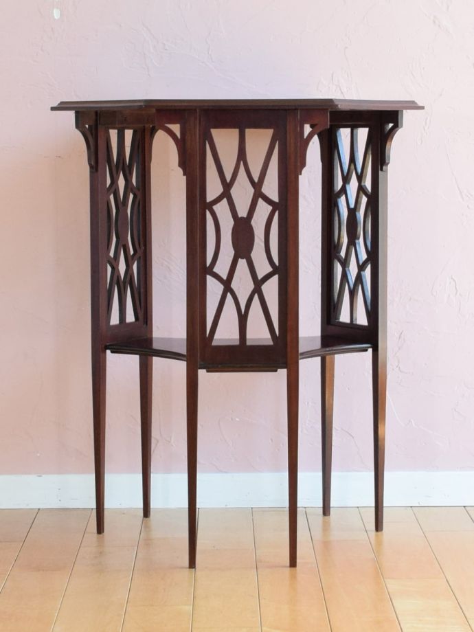 オケージョナルテーブルの側面