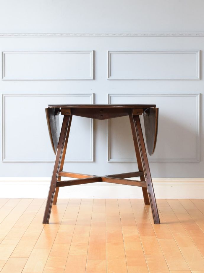 アーコールのバタフライテーブル