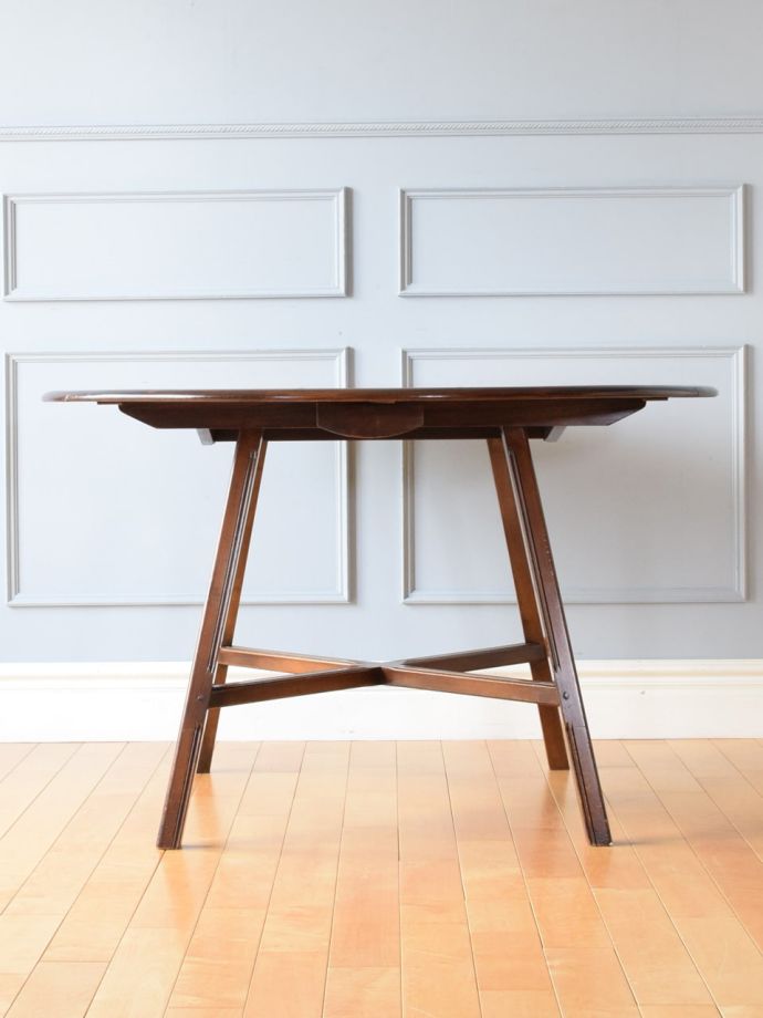 テーブルの側面