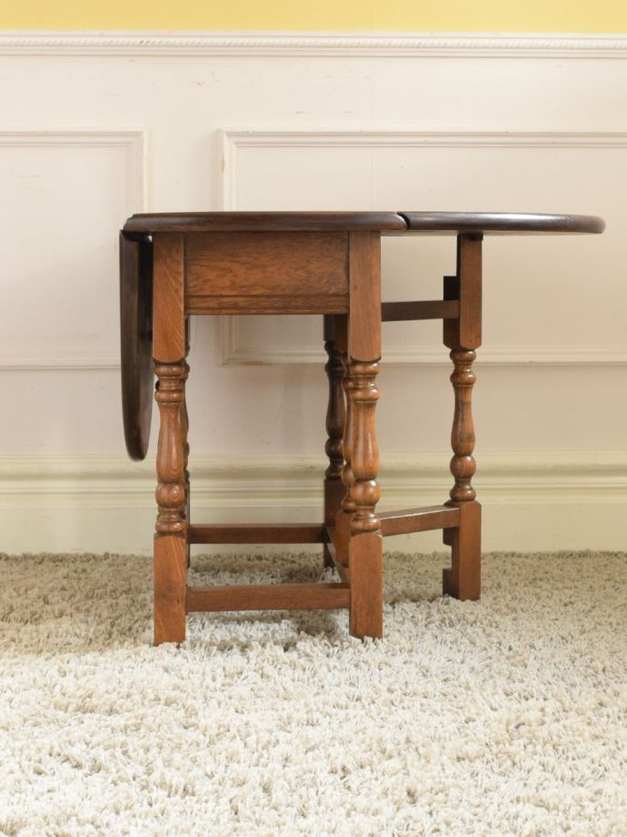 3サイズで楽しめる折り畳みテーブル