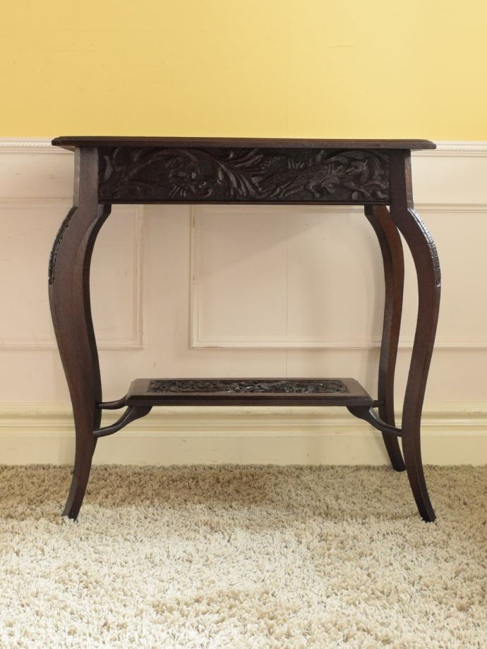 オケージョナルテーブルの側面