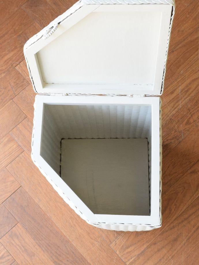 ロイドルームボックスの中