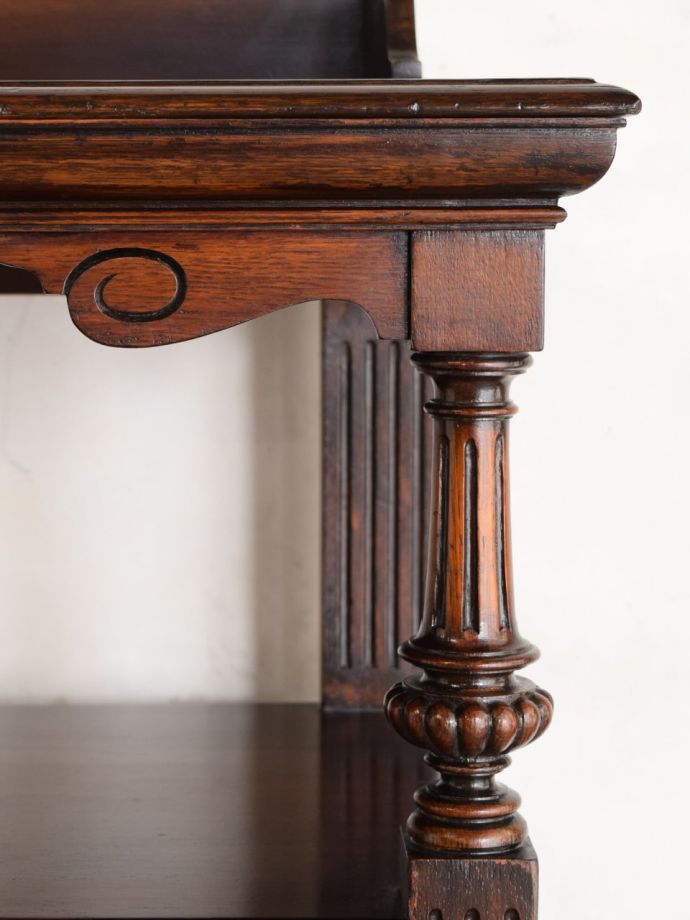 アンティークらしい装飾