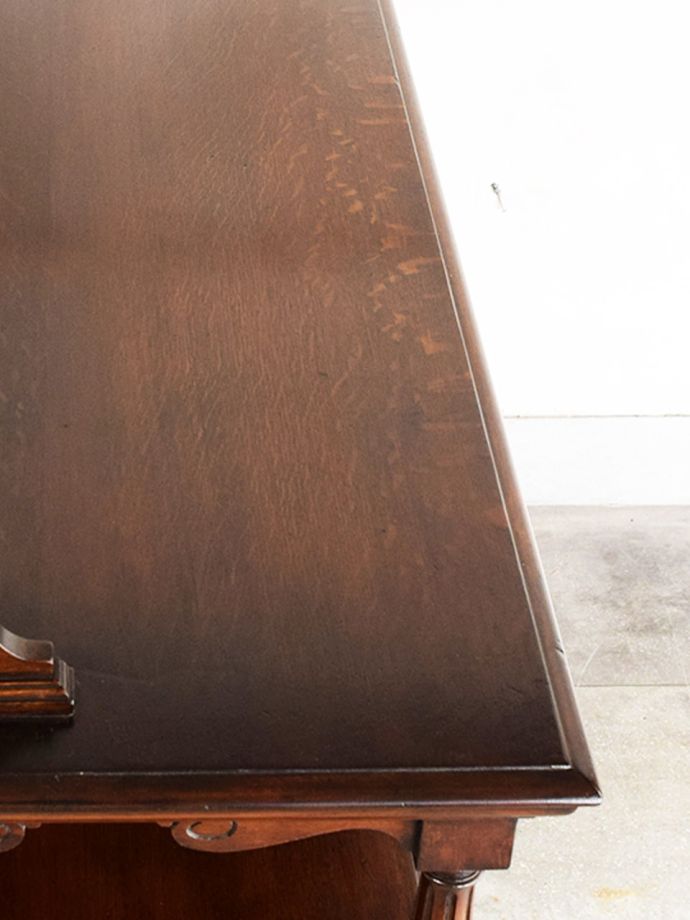 天板を近づいてみると…