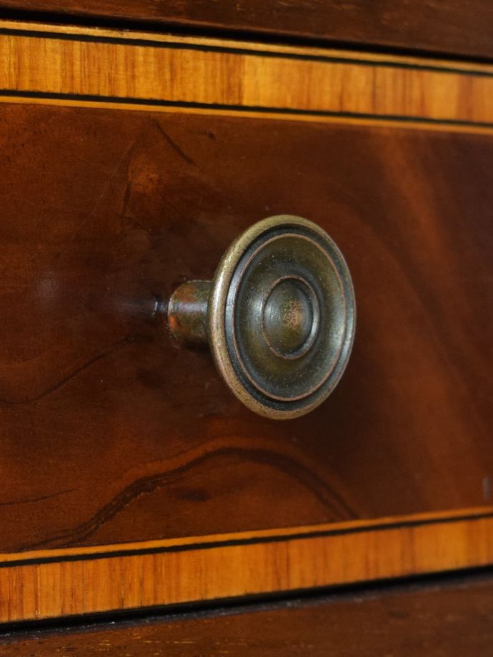 ドレッサーのおしゃれな取っ手