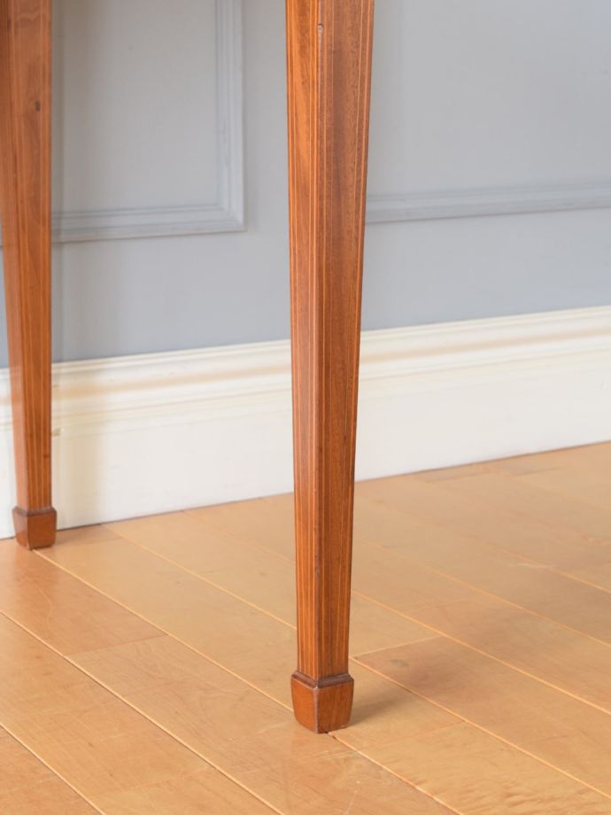 アンティークデスクの脚