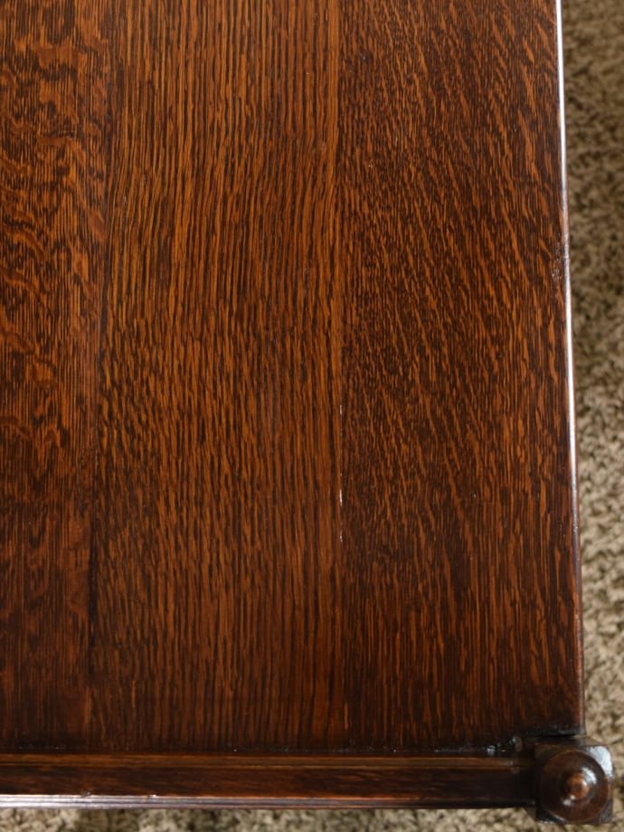 アンティークワゴンの木目