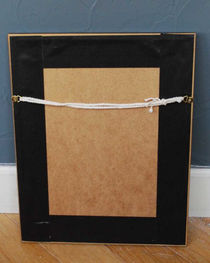 アンティーク その他の雑貨　アンティーク雑貨　Horlicks（ホーリックス）のアンティークアートフレーム（ポスター）。後ろから見ると･･･こんな感じで壁に引っ掛けられるようになっています。(k-3152-z)