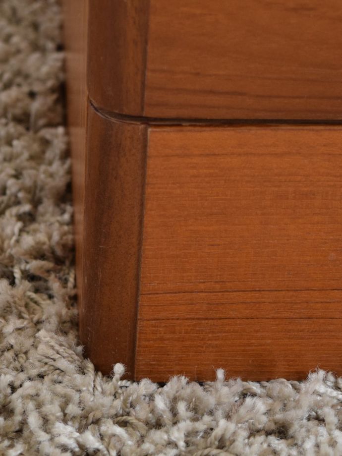 ビンテージチェストの脚