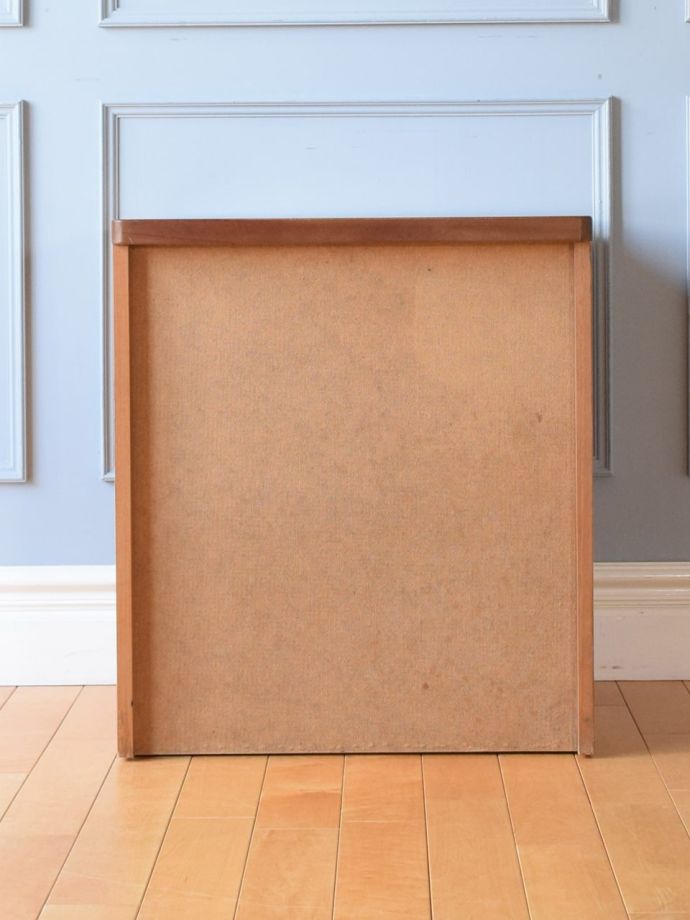 ヴィンテージチェストの後ろ姿