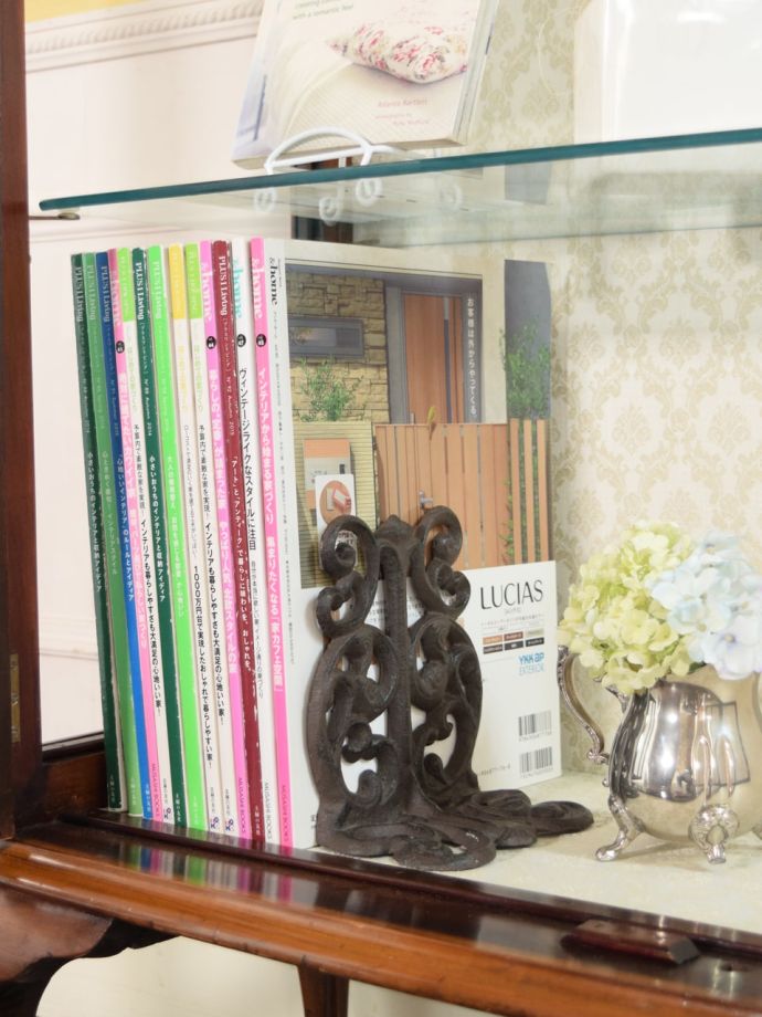 収納たっぷりのキャビネット