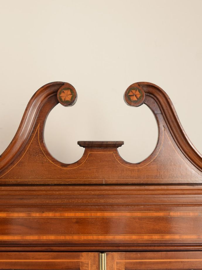 アンティーク家具の装飾