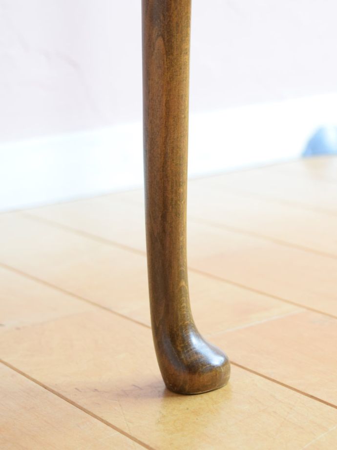 アンティークテーブルの脚