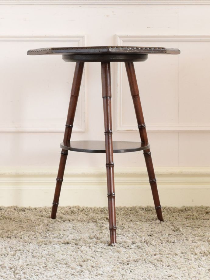 アンティーク家具の側面