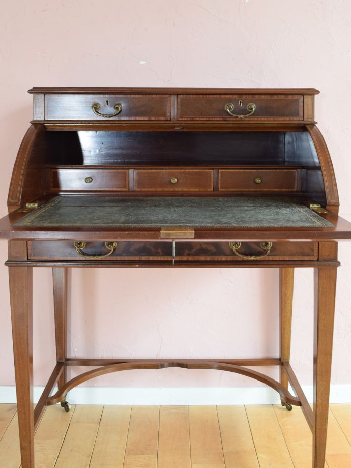 アンティークビューローの扉の中