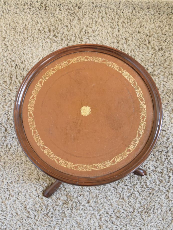 アンティークのテーブルの天板