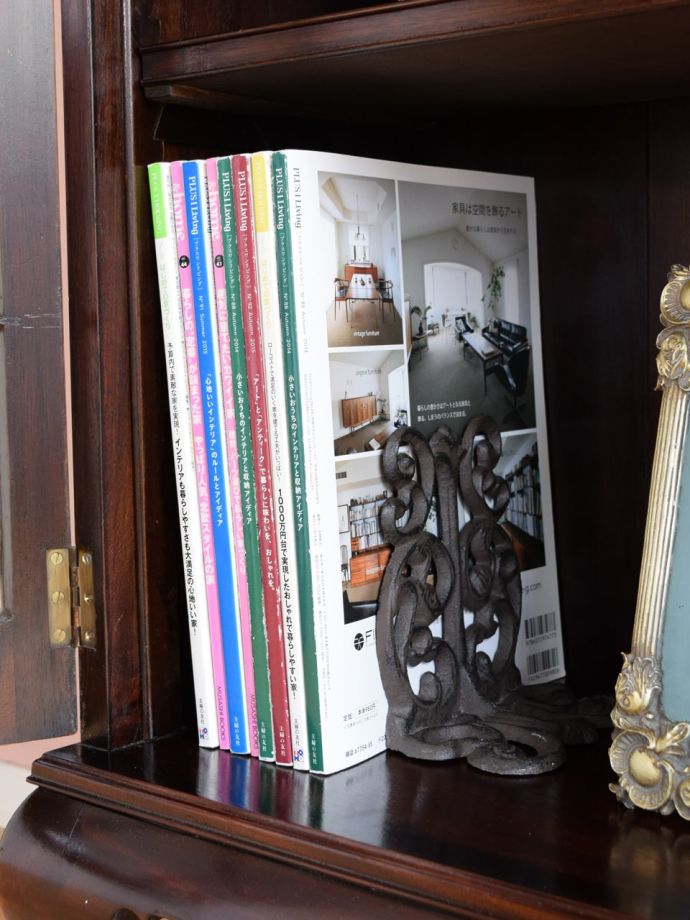 収納たっぷりのキャビネット