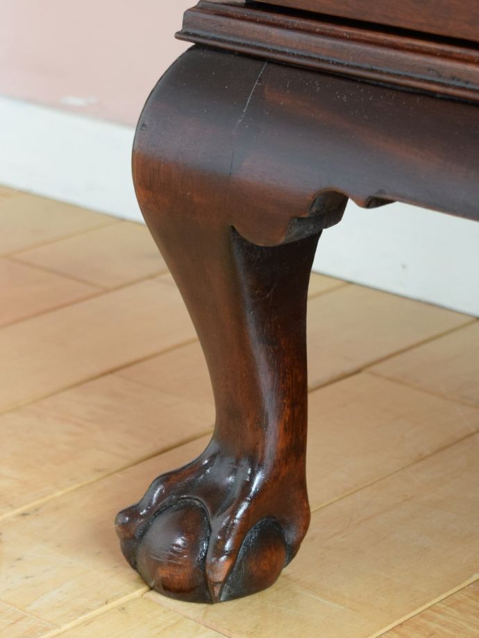 アンティーク家具の脚