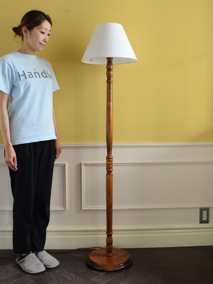 アンティークの照明、フロアランプ