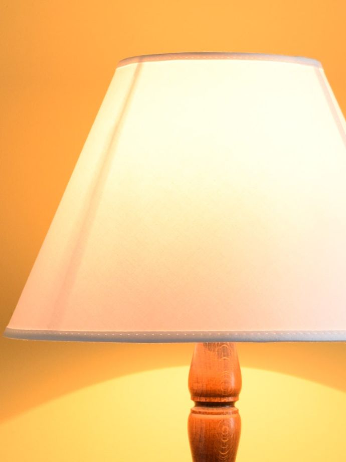 フロアランプのシェード