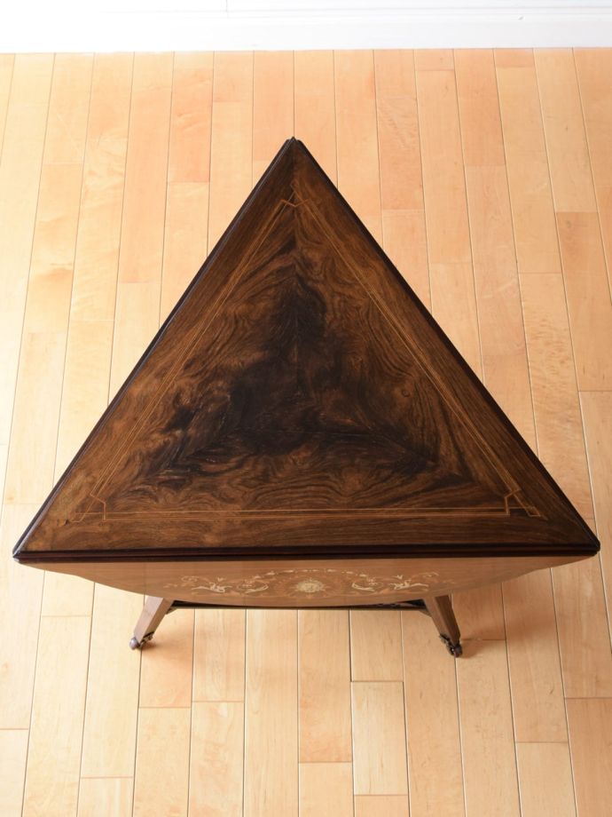 オケージョナルテーブルの天板