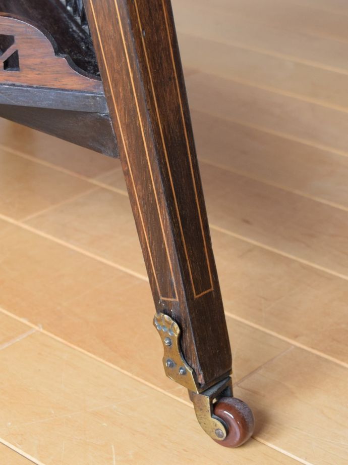 アンティーク家具の脚