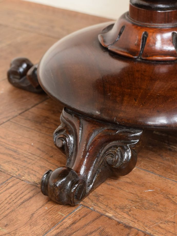 アンティーク家具の脚